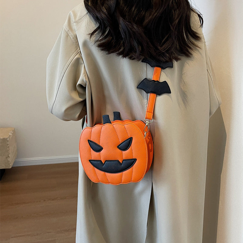 Smiling Pumpkin – Halloween-Themed Crossbody Bag