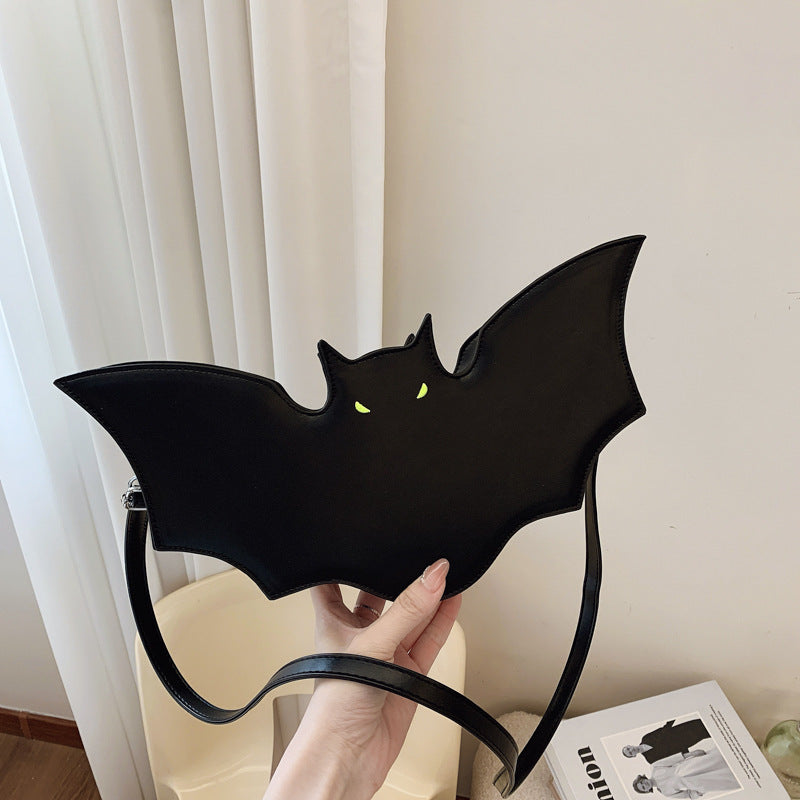 Midnight Bat – Halloween Messenger Bag with Spooky Elegance