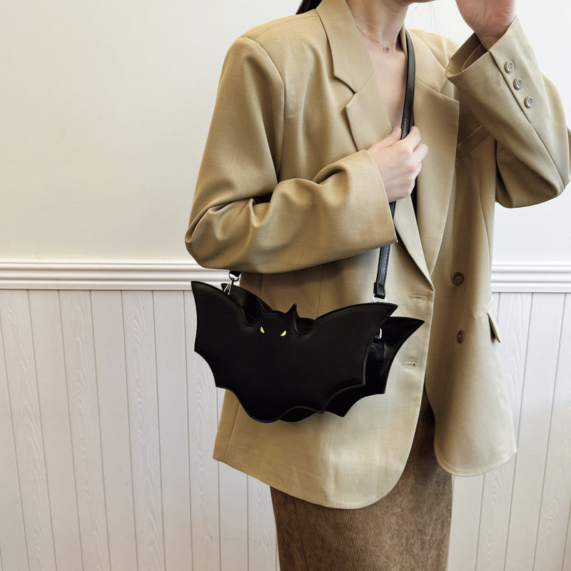 Midnight Bat – Halloween Messenger Bag with Spooky Elegance